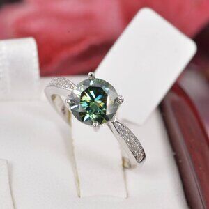 Certified 2.0ct Round Brilliant Cut Green Moissanite Ring